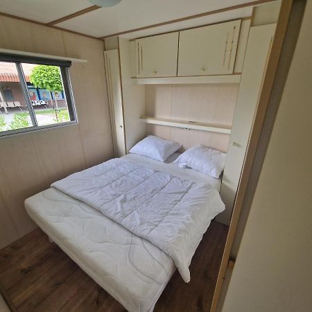Chalet Veenmeer Tynaarlo Extérieur photo